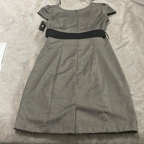 Dress - Picture 5 of 6